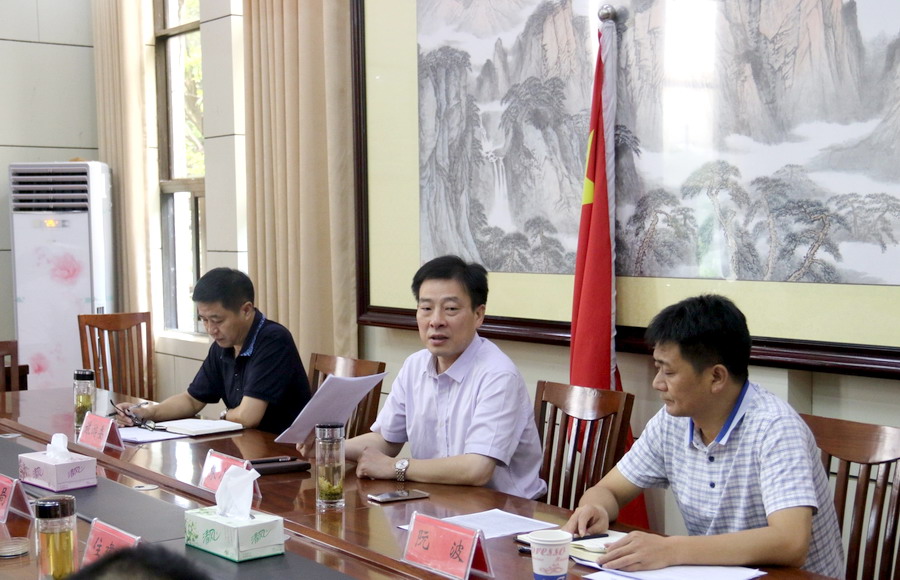 朱小兵在5A创建工作调度会上强调 把游客舒心作为检验创建效果的唯一目标