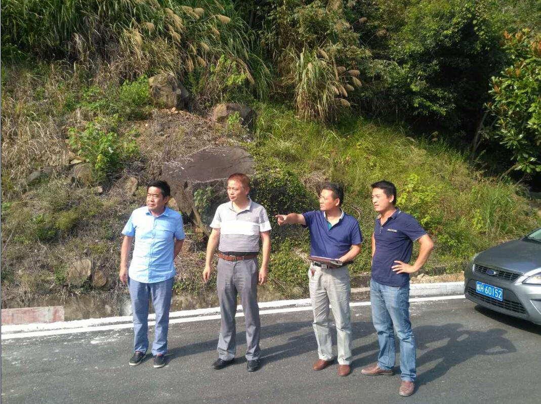 旅游区管委会会同相关单位到禅源大道落实交通安全隐患整改工作