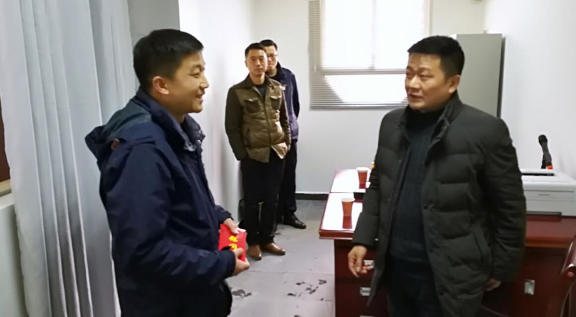 寒冬送温暖   慰问暖人心