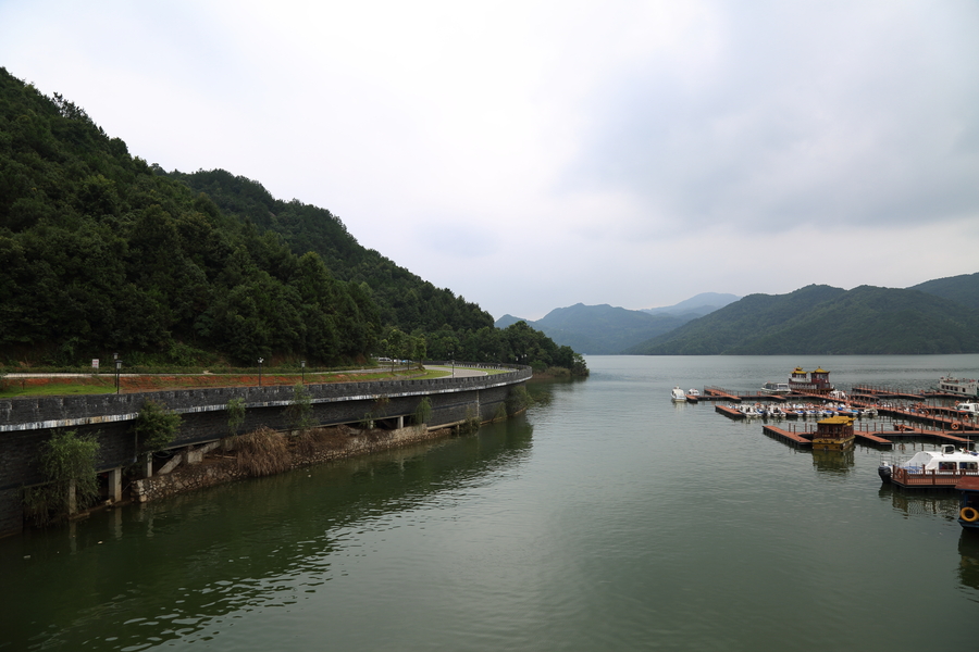 关于禅源太湖旅游区花亭湖景区2018年 春节期间免票的公告