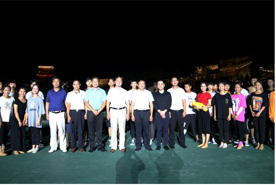 委常委、宣传部长李加生莅临实景光影剧《新天仙配》项目排练现场调研指导